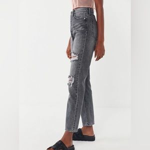 BDG URBAN OUTFITTERS STRAIGHT LEG JEANS